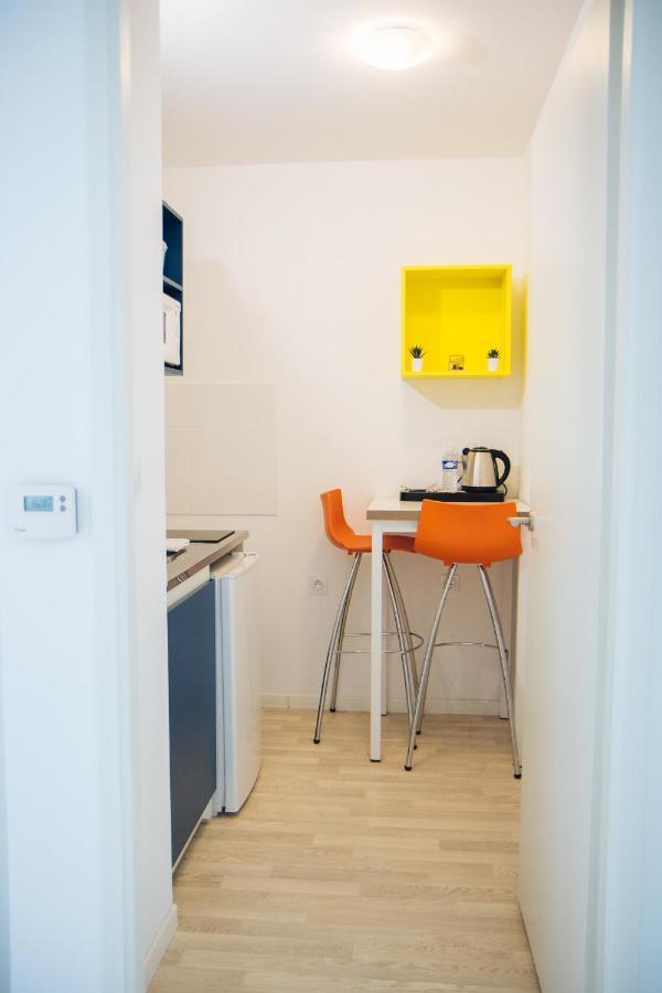 אפרטהוטל Twenty Business Flats Nimes Trigone מראה חיצוני תמונה