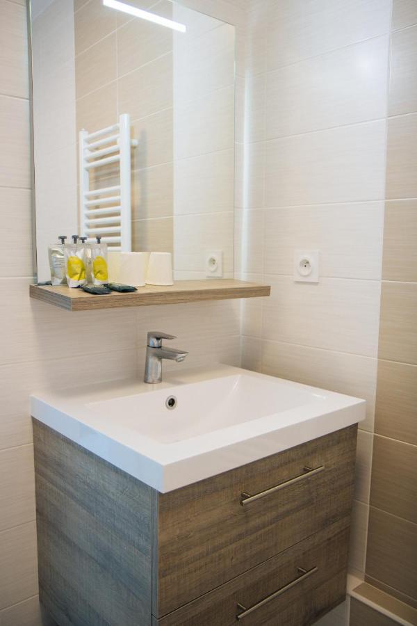 אפרטהוטל Twenty Business Flats Nimes Trigone מראה חיצוני תמונה