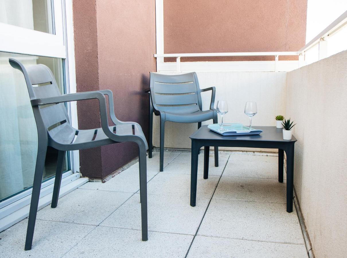 אפרטהוטל Twenty Business Flats Nimes Trigone מראה חיצוני תמונה